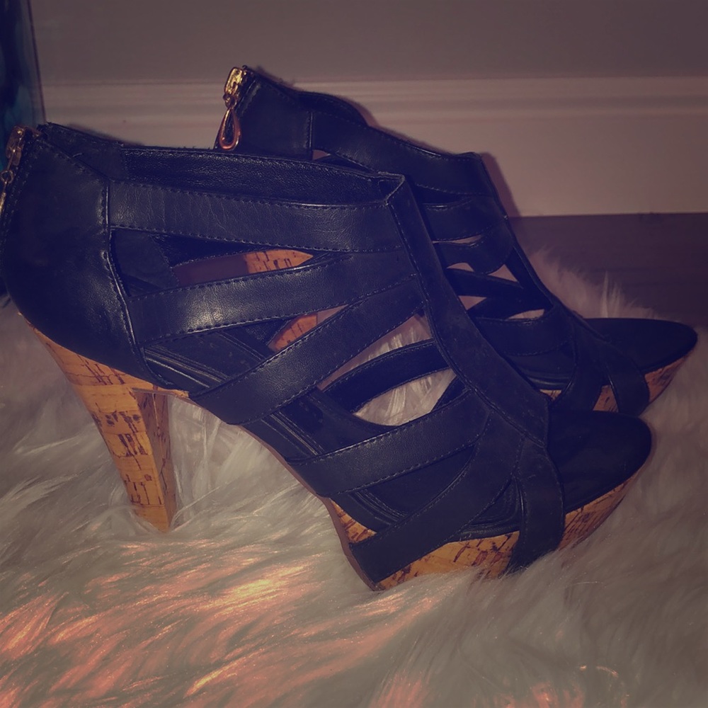 Women’s heeled sandal. Sz 7.5